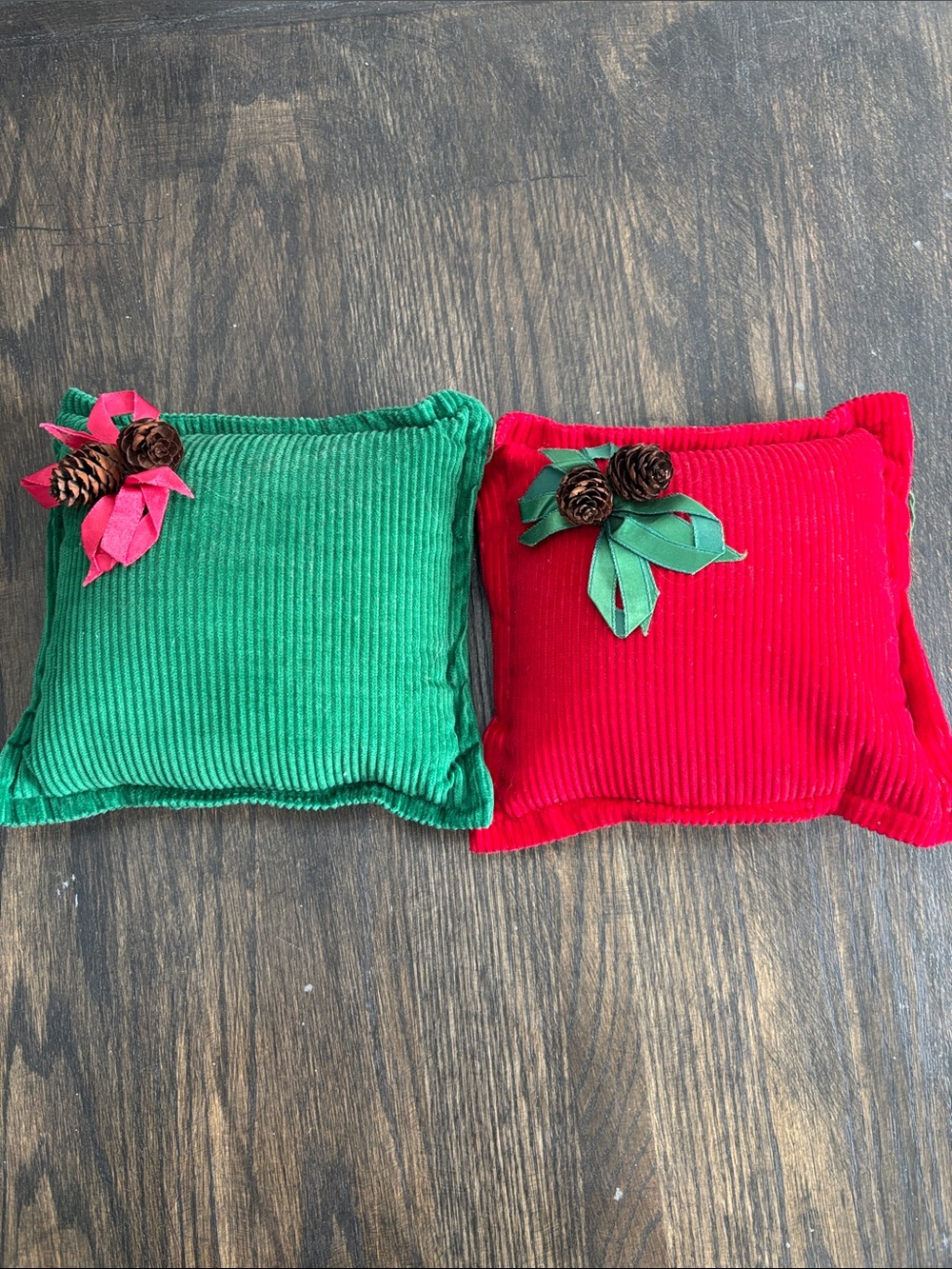 Vintage Paine’s Christmas scented pillows, wide corduroy,pine cone accent, 7x8”